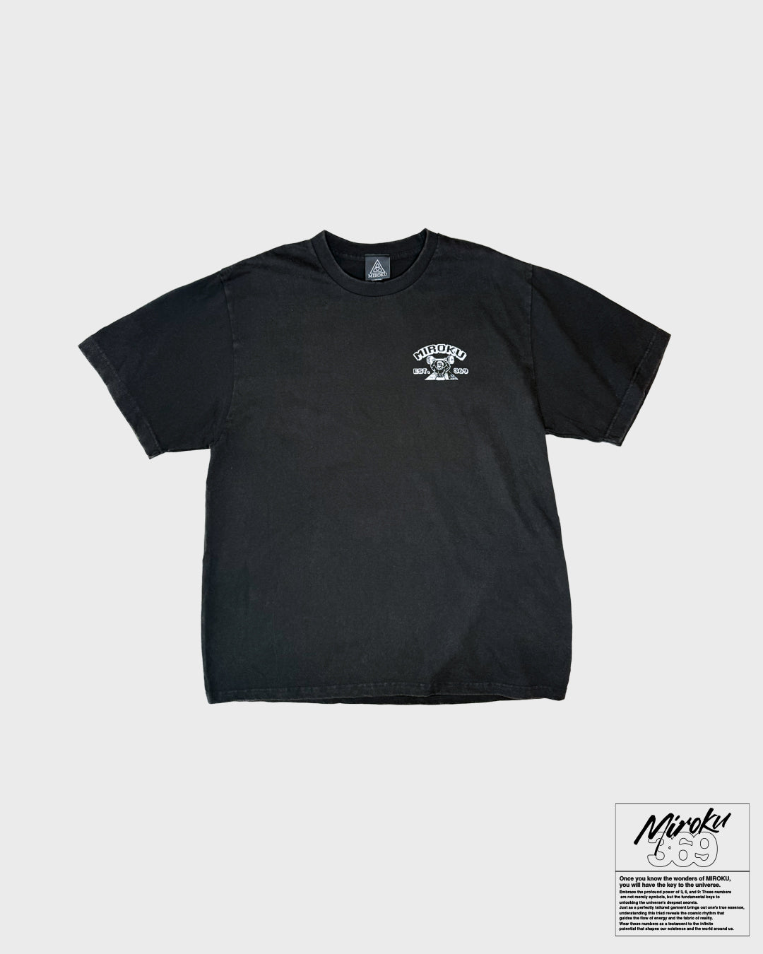PIXEL PYRAMID TEE